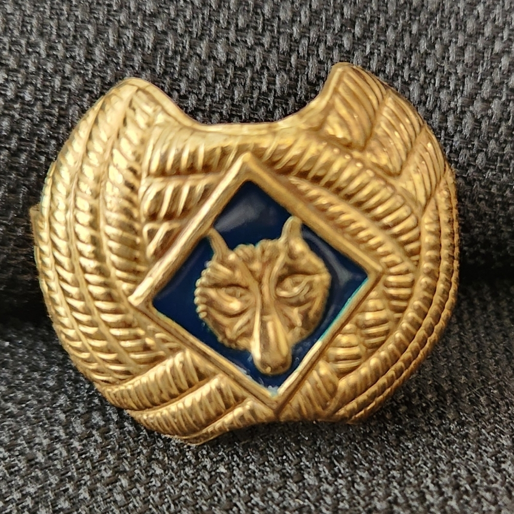 Boy Scout Wolf Scarf Clip. Perfect Condition